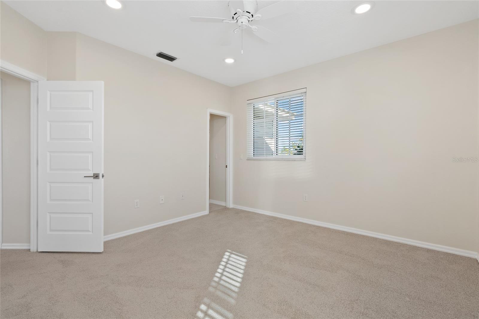 A4678476 Property Photo