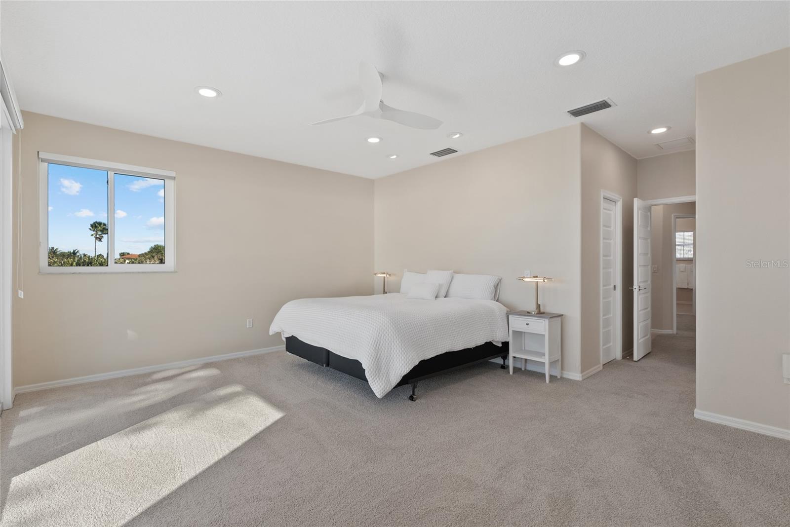 A4678476 Property Photo