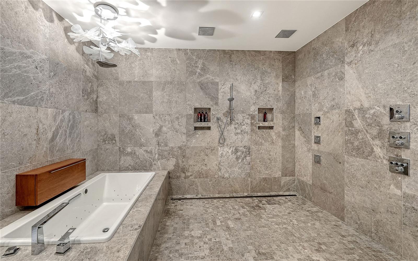 A4678497 Property Photo