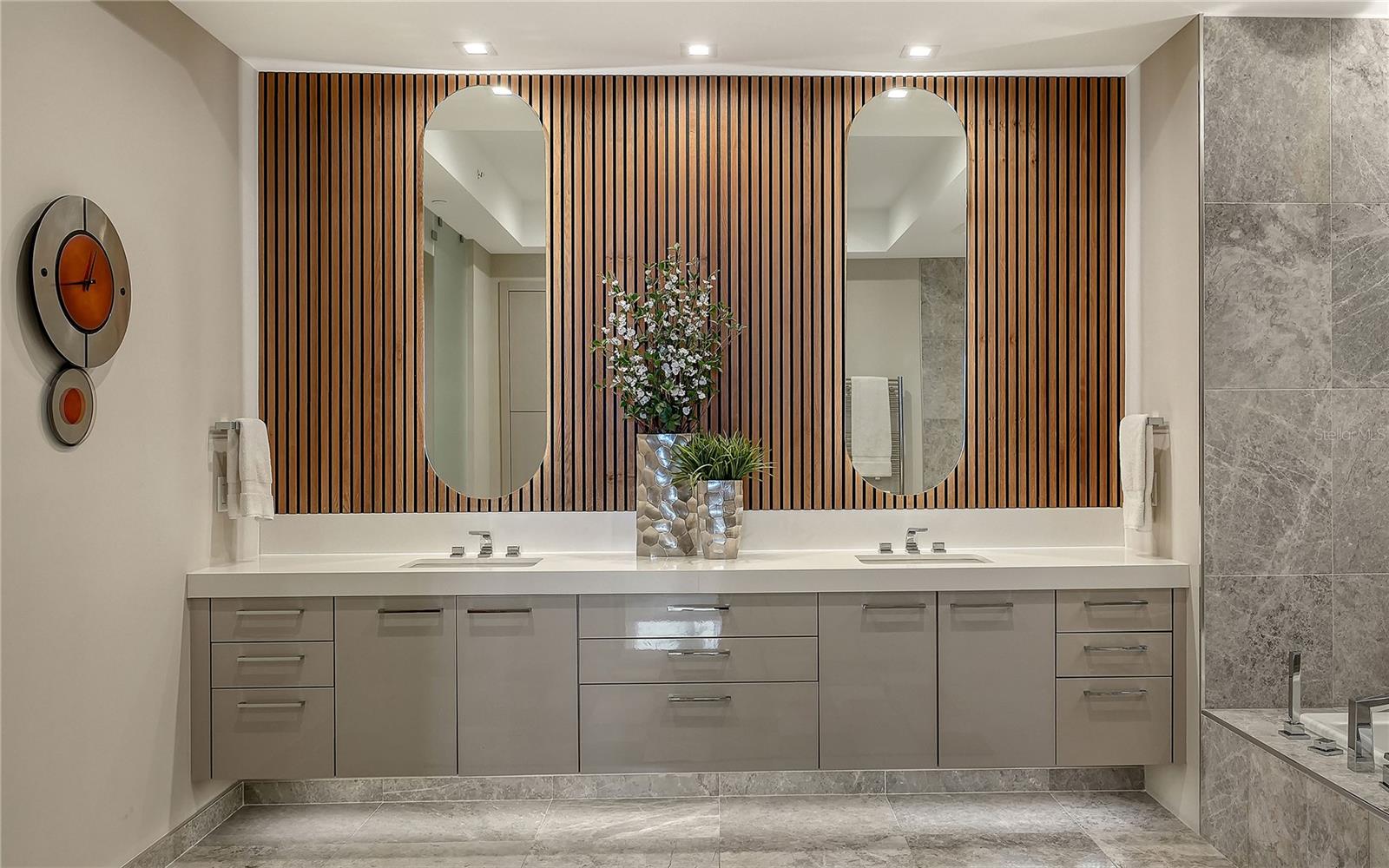 A4678497 Property Photo