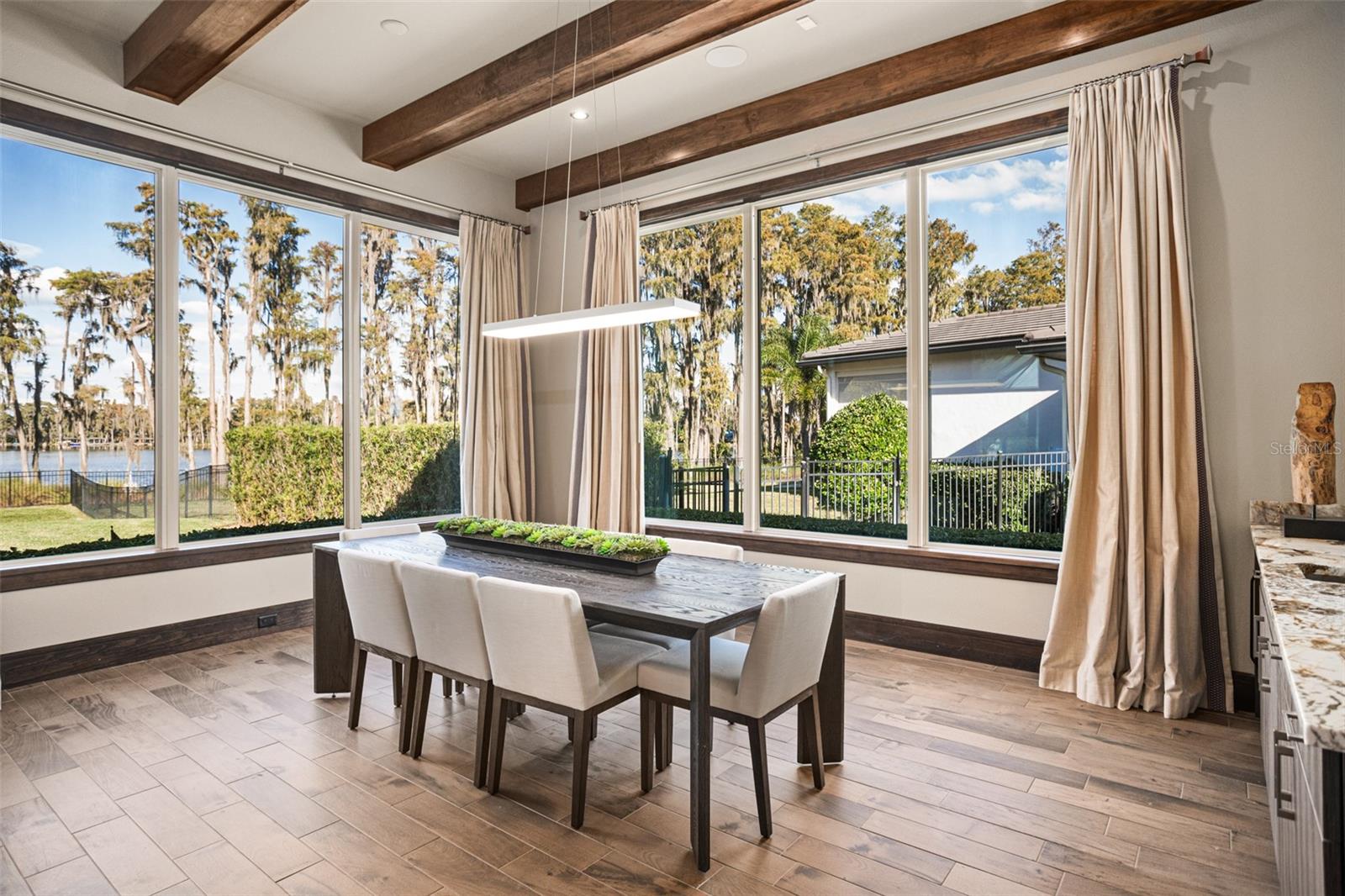 O6374125 Property Photo