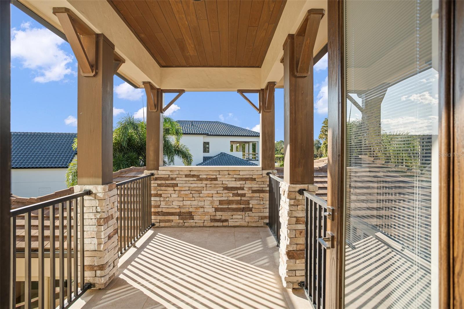 O6374125 Property Photo