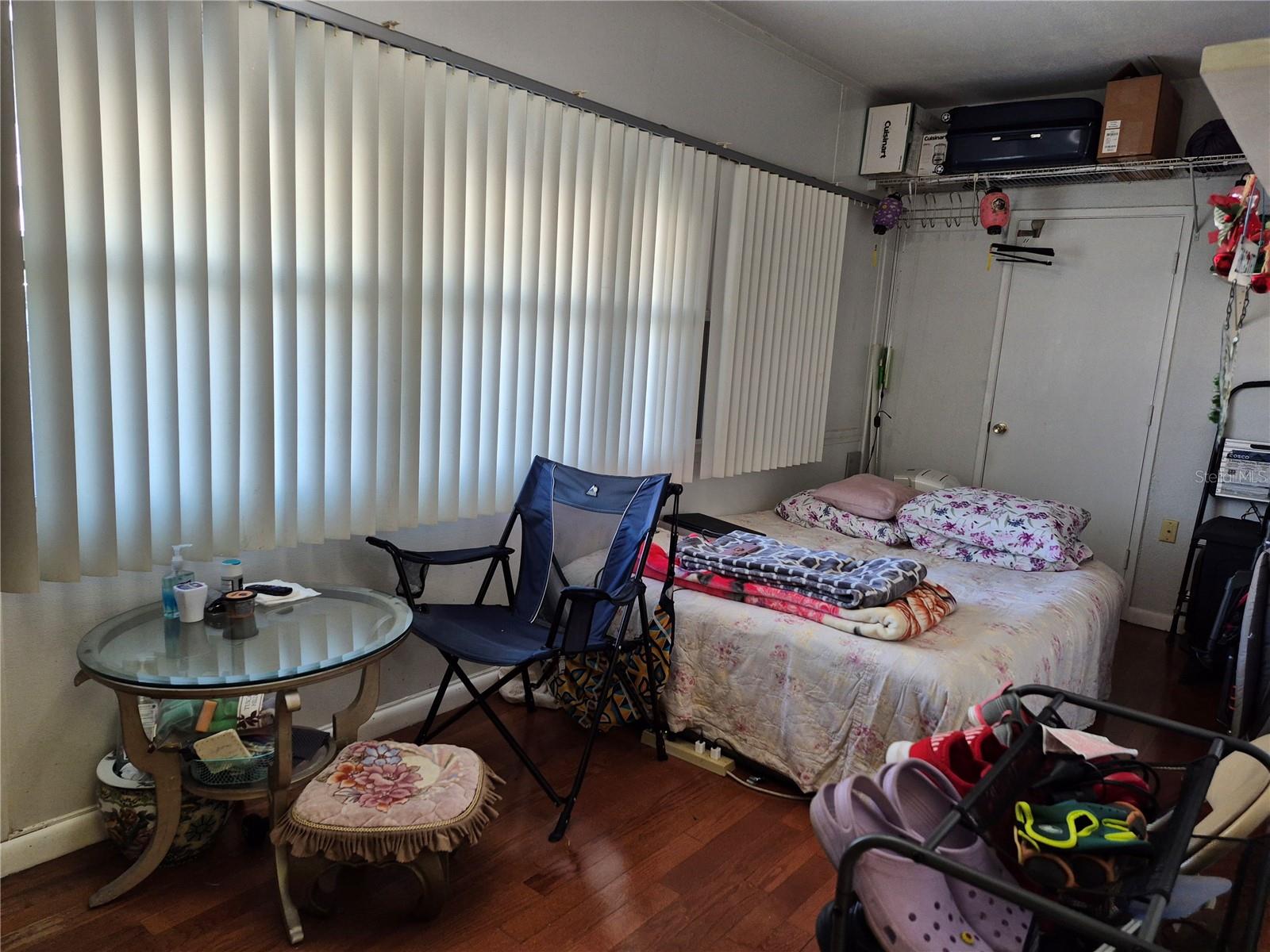 TB8465037 Property Photo