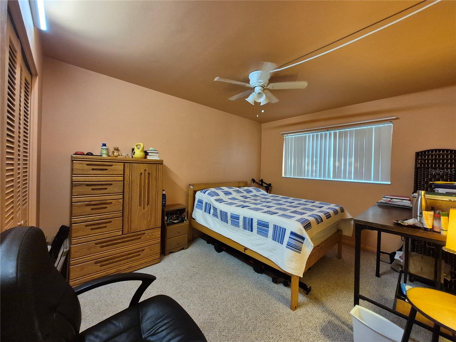 TB8465037 Property Photo