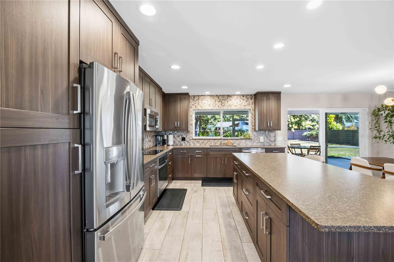 2117 RIVIERA DR, SARASOTA, FL, 34232