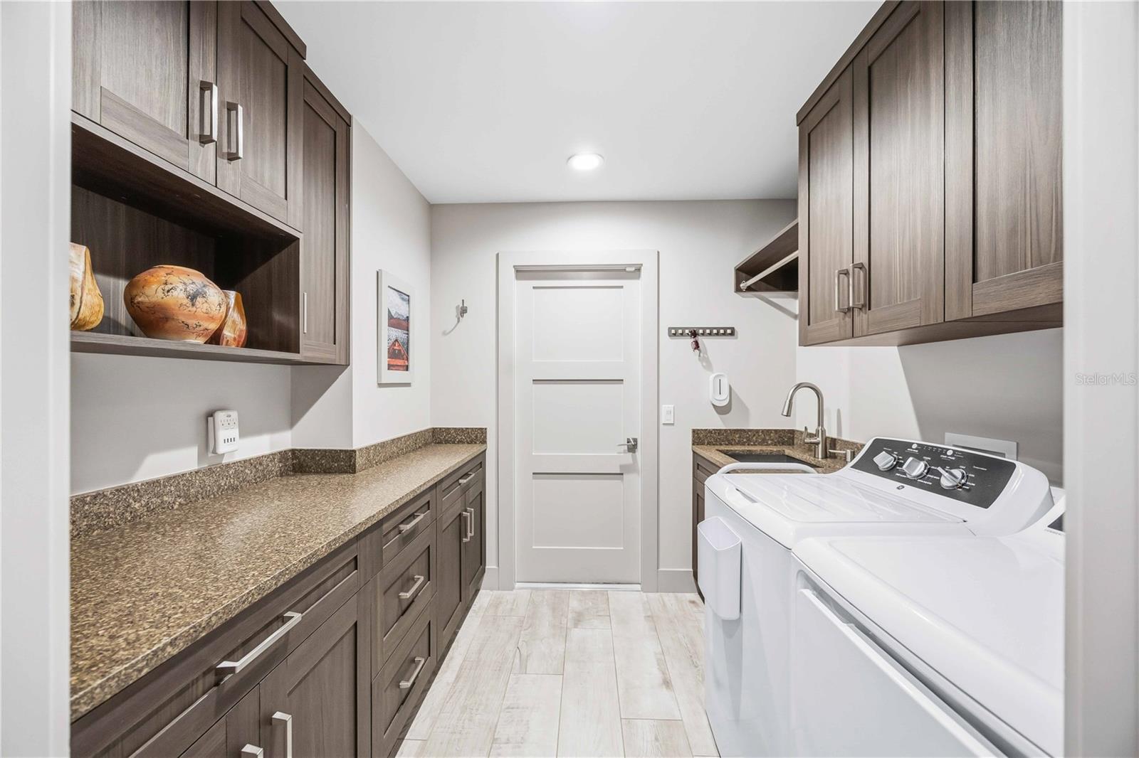 2117 RIVIERA DR, SARASOTA, FL, 34232