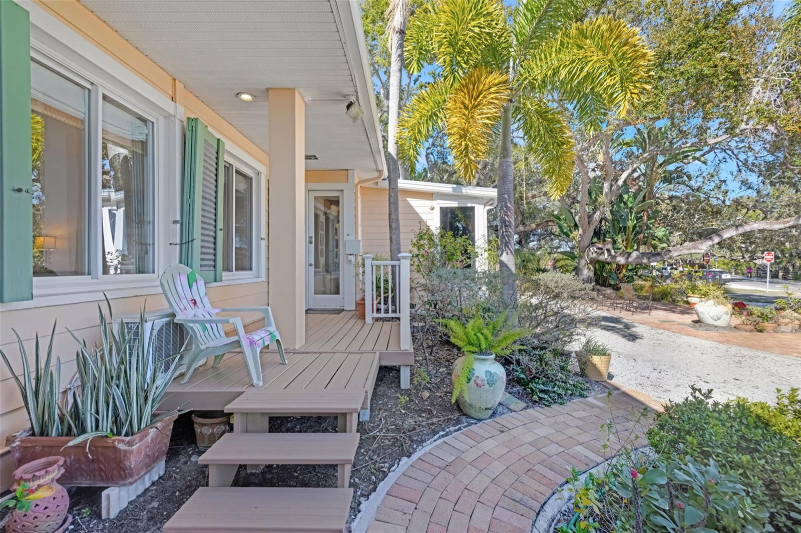 1407 N BAYSHORE DR, SAFETY HARBOR, FL, 34695