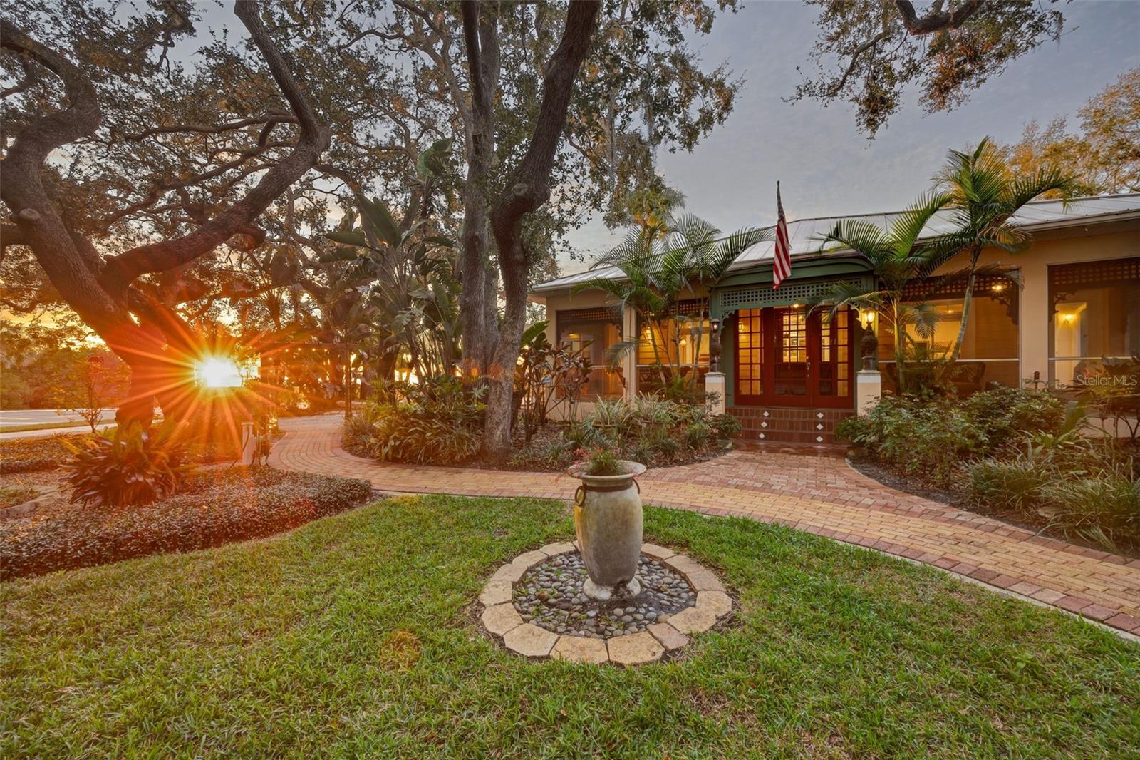 1407 N BAYSHORE DR, SAFETY HARBOR, FL, 34695