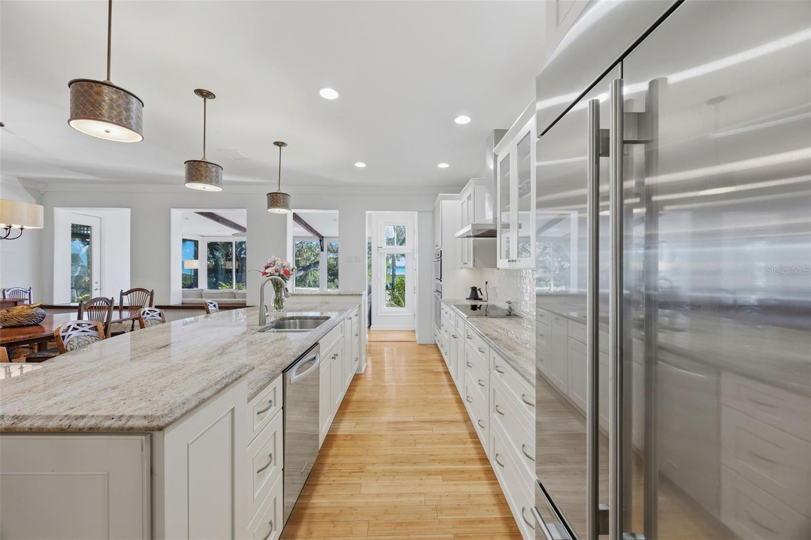 1407 N BAYSHORE DR, SAFETY HARBOR, FL, 34695