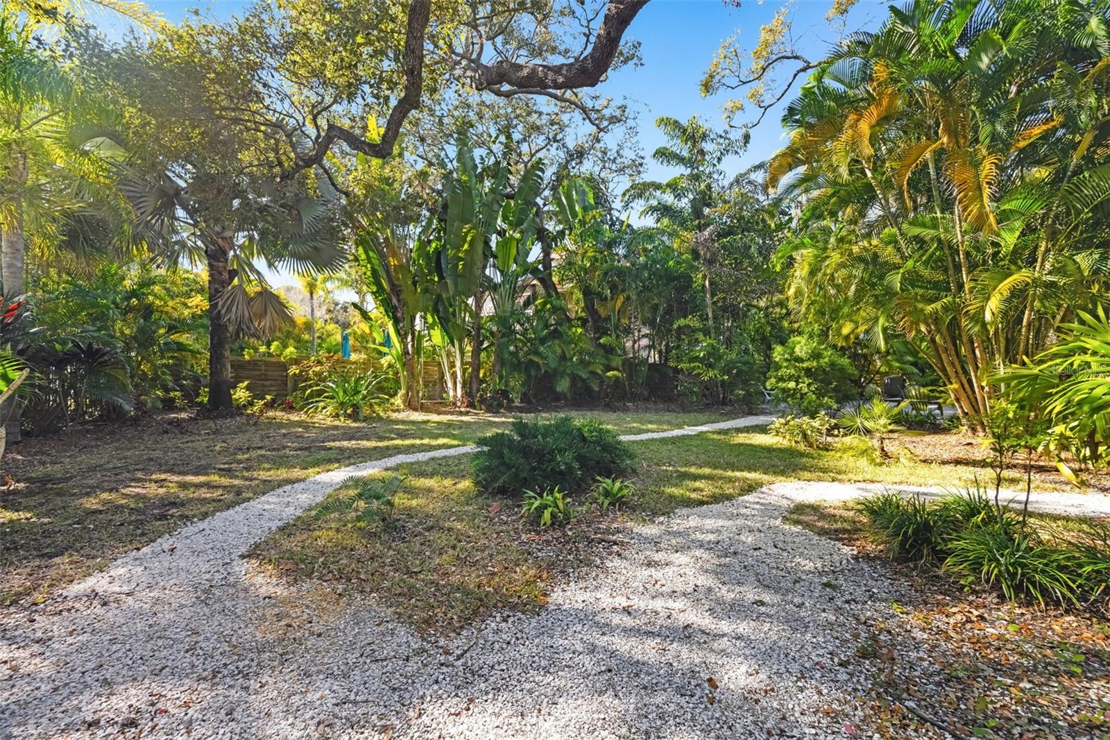 1407 N BAYSHORE DR, SAFETY HARBOR, FL, 34695