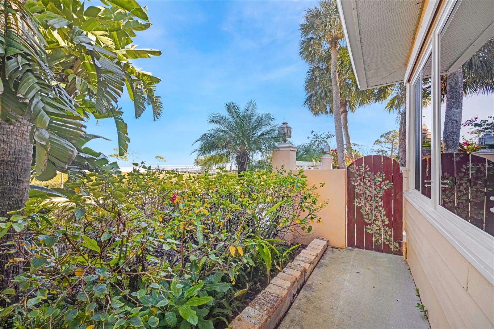 1407 N BAYSHORE DR, SAFETY HARBOR, FL, 34695