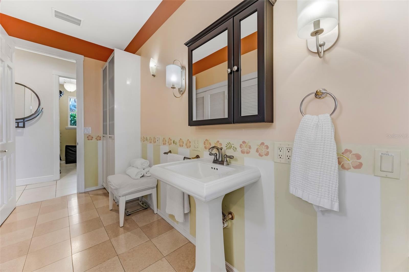 1407 N BAYSHORE DR, SAFETY HARBOR, FL, 34695