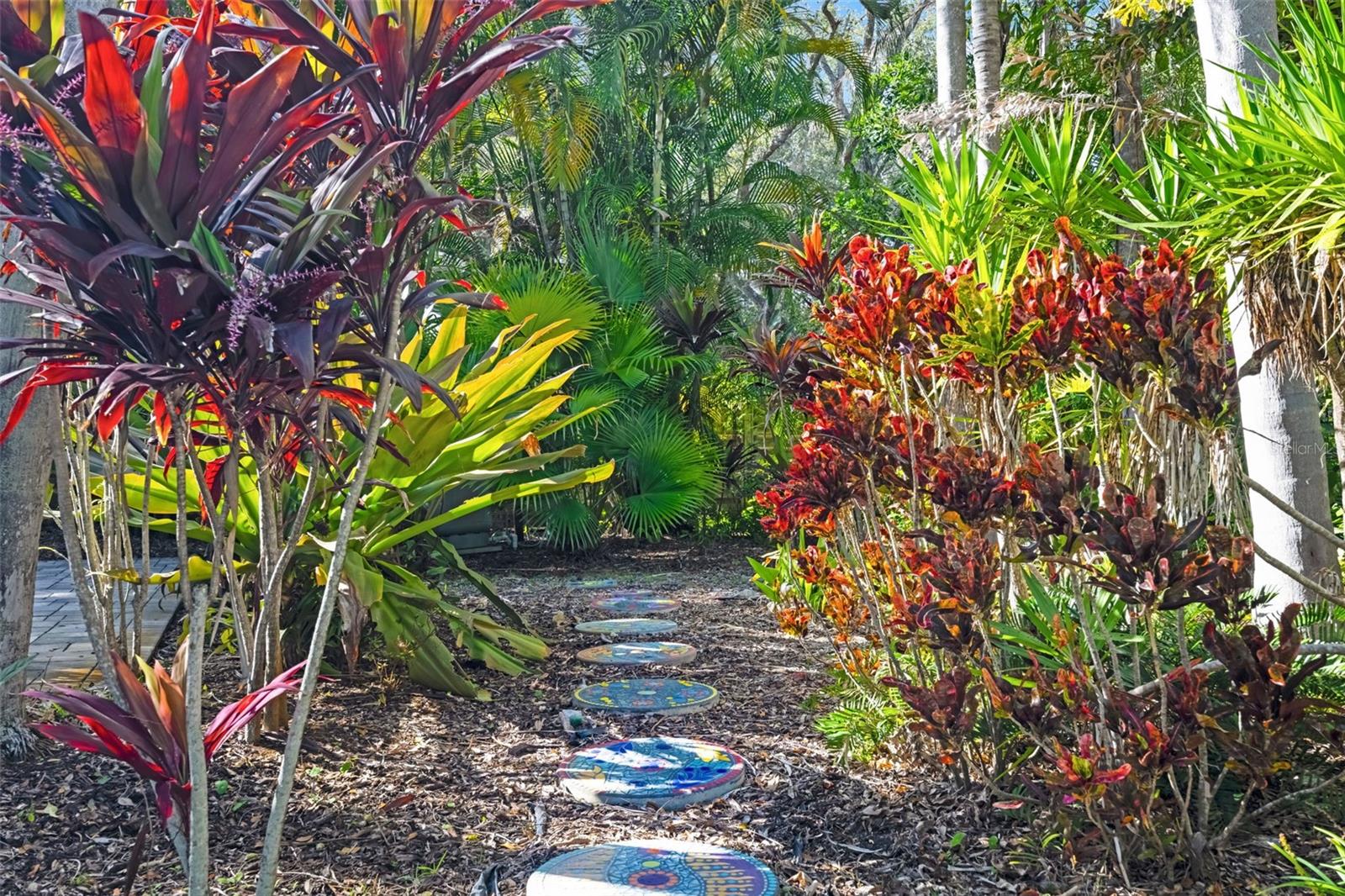 1407 N BAYSHORE DR, SAFETY HARBOR, FL, 34695