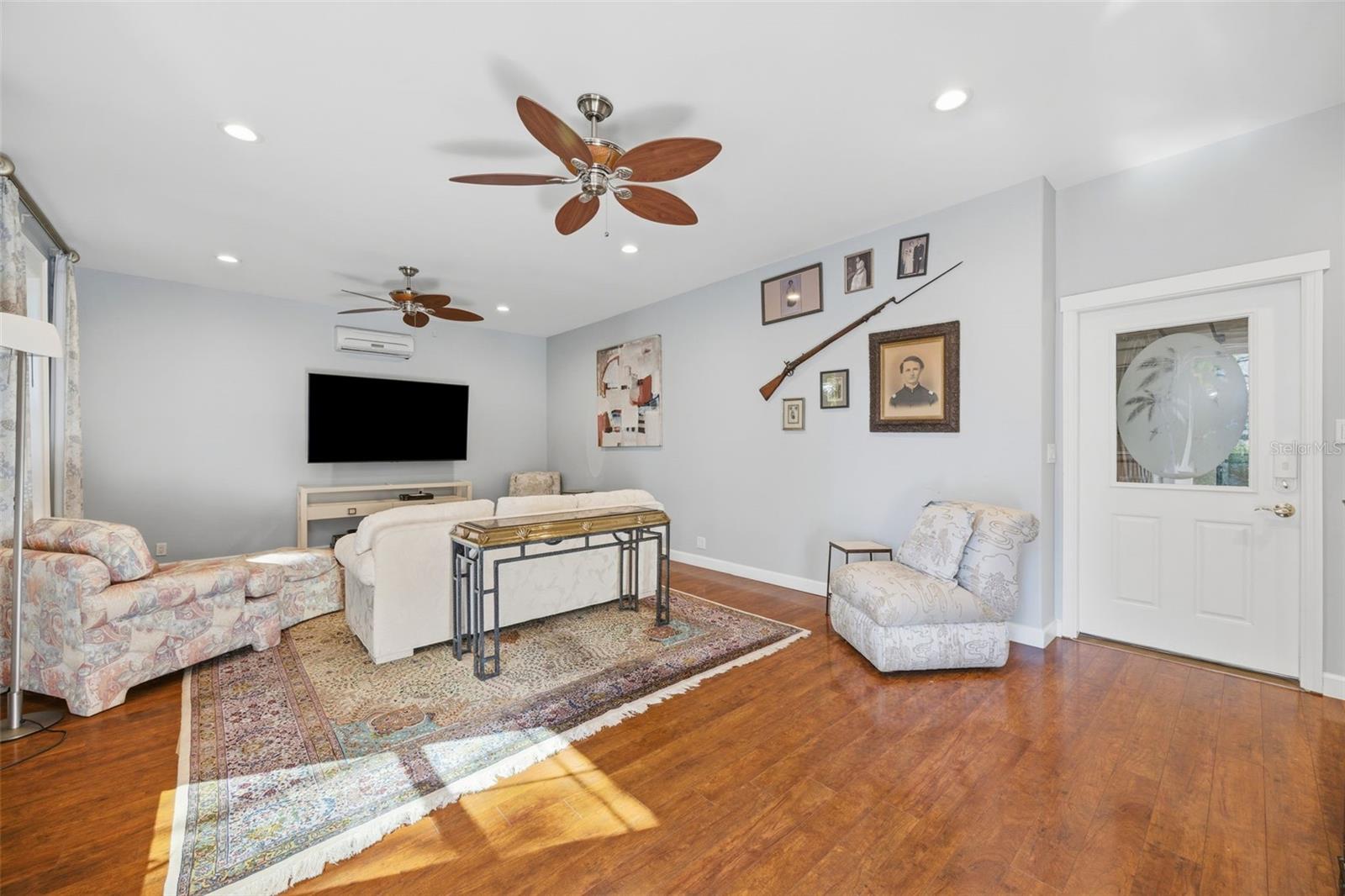 1407 N BAYSHORE DR, SAFETY HARBOR, FL, 34695