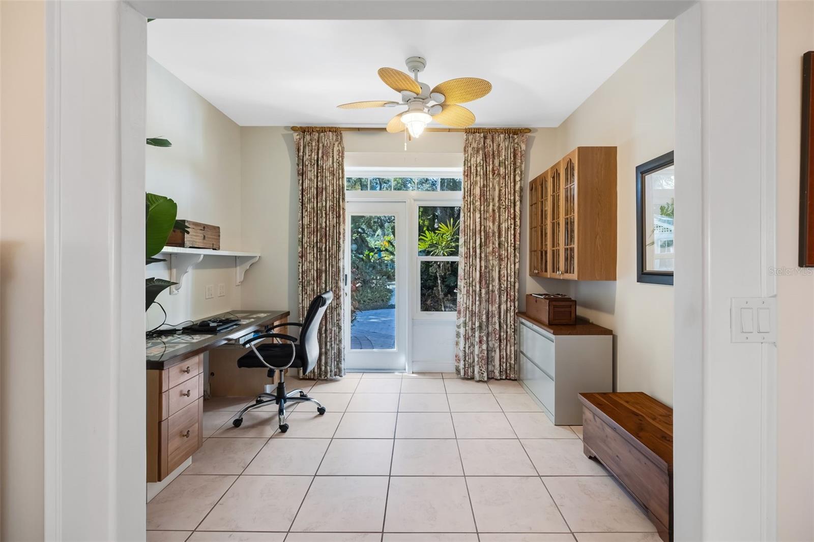 1407 N BAYSHORE DR, SAFETY HARBOR, FL, 34695