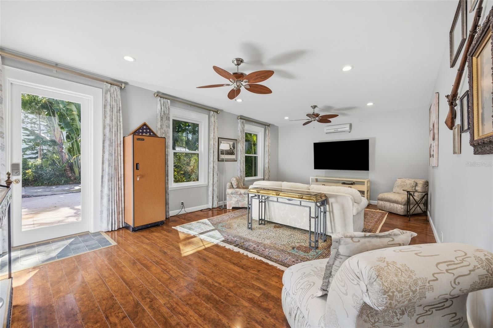 1407 N BAYSHORE DR, SAFETY HARBOR, FL, 34695