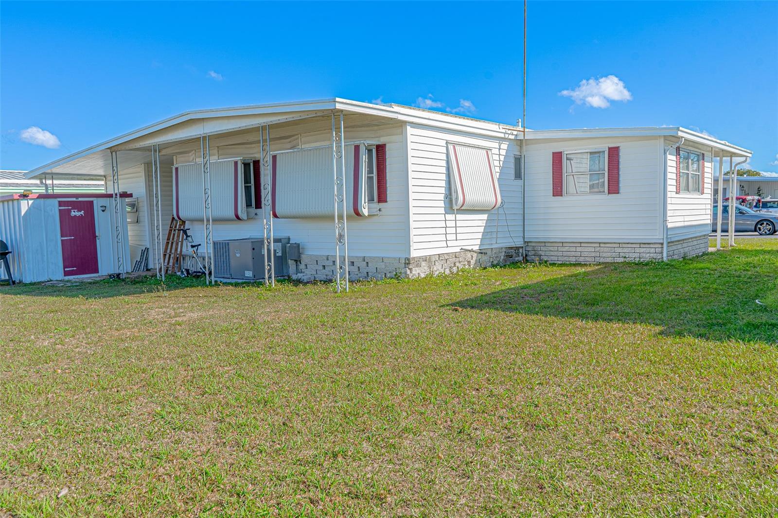 TB8465090 Property Photo