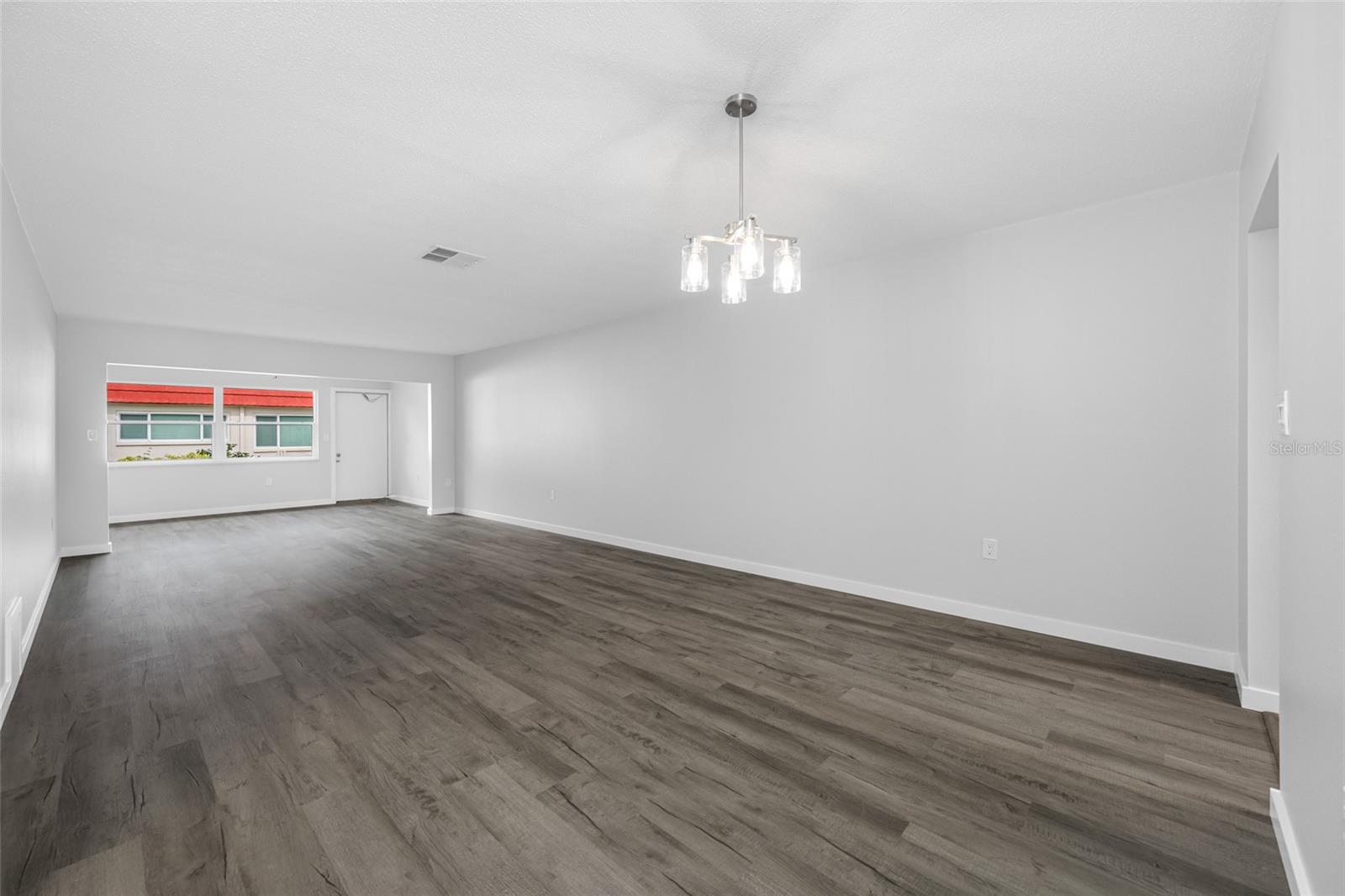 TB8465153 Property Photo