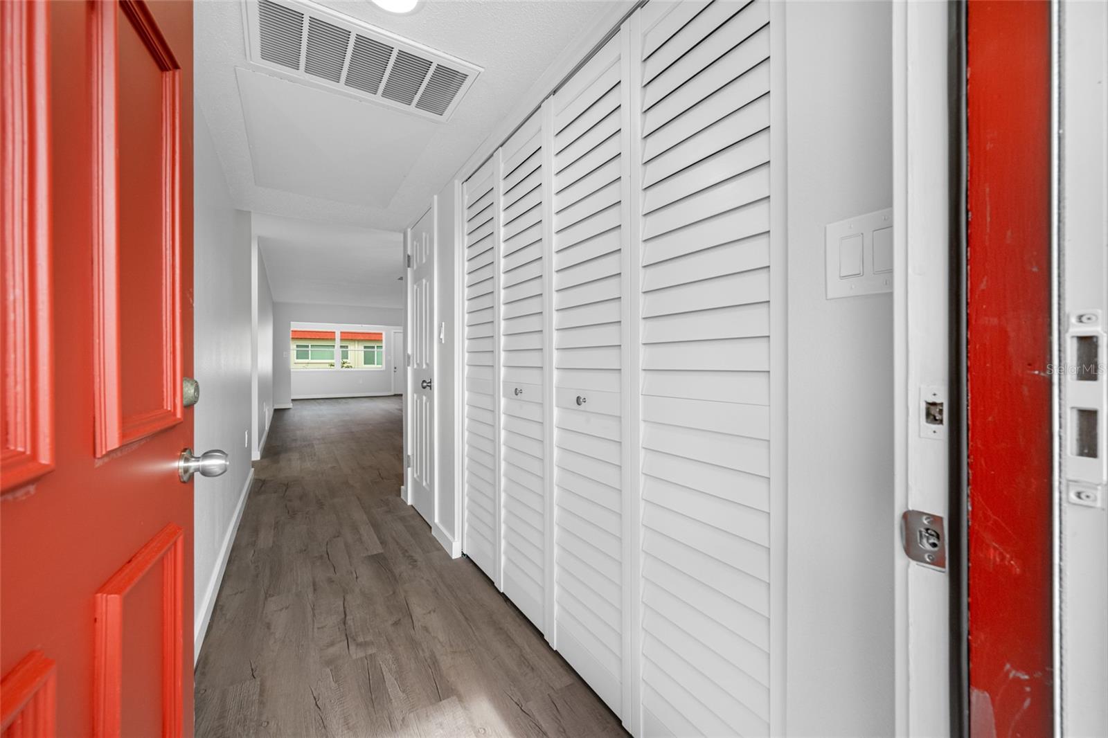 TB8465153 Property Photo