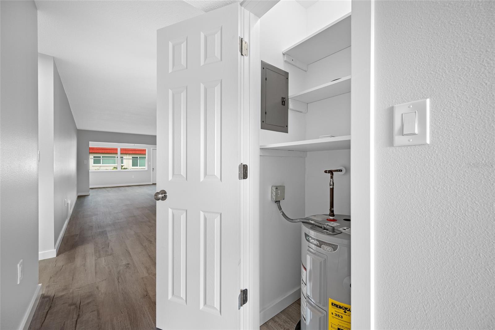 TB8465153 Property Photo