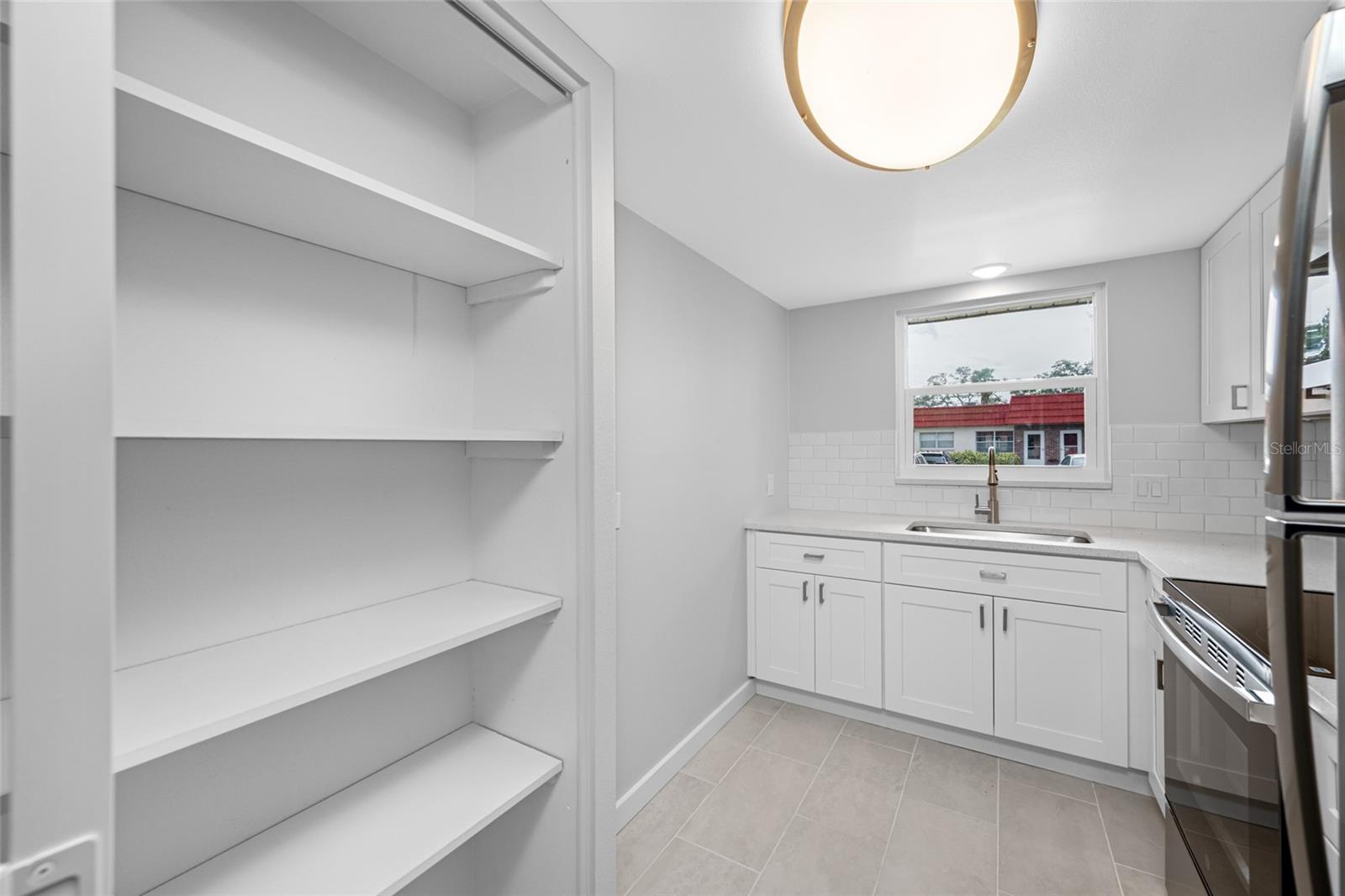 TB8465153 Property Photo