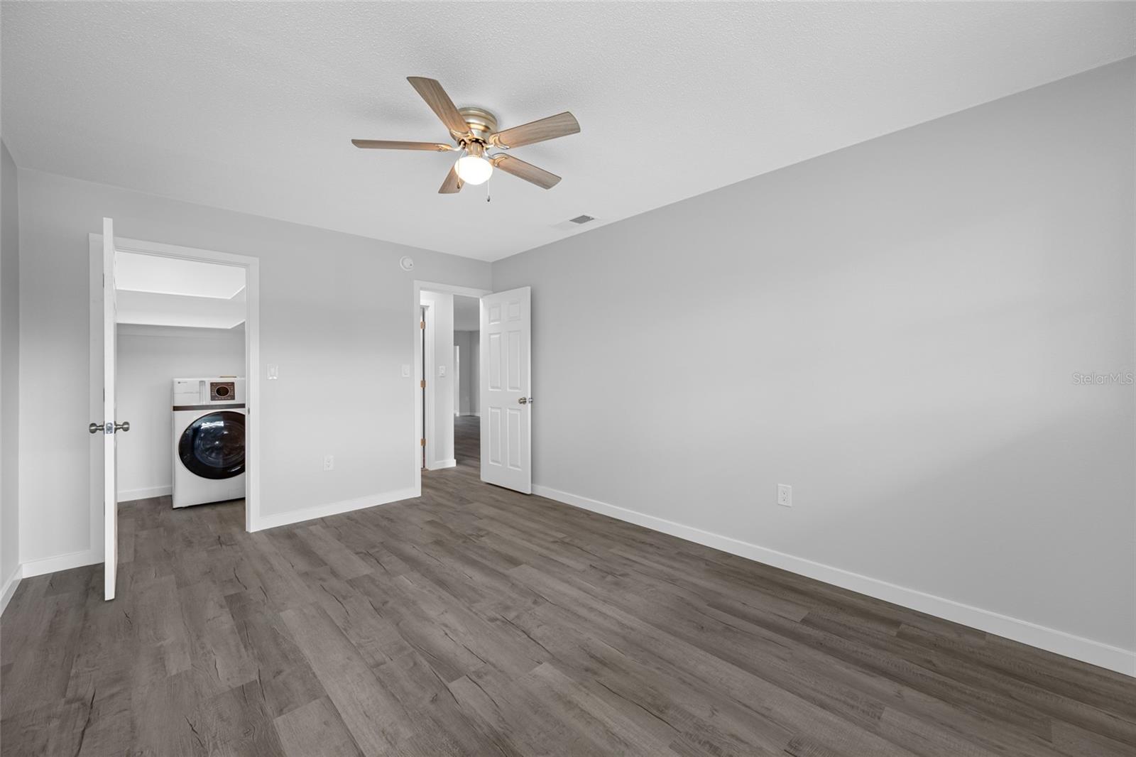 TB8465153 Property Photo