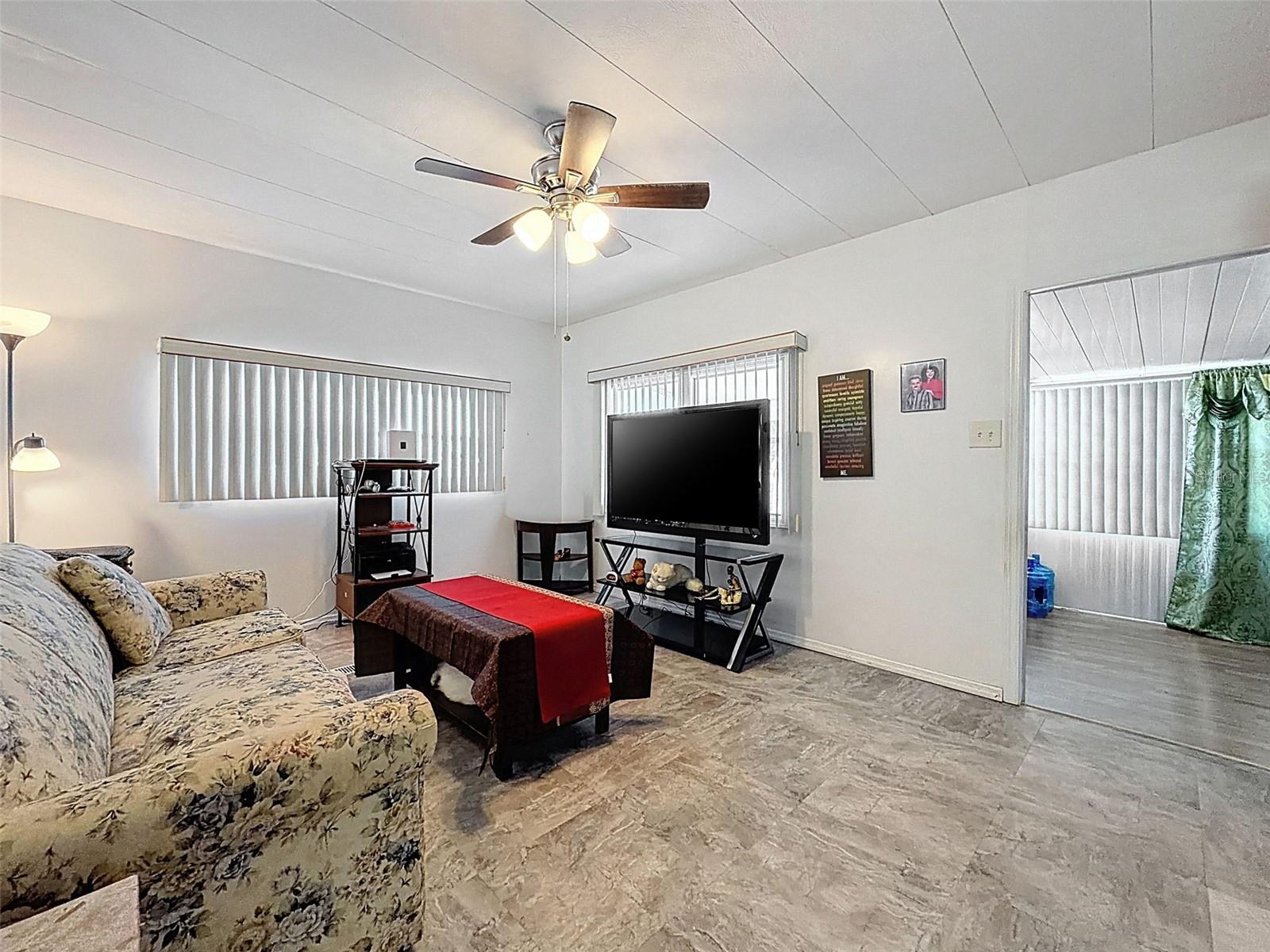 L4958622 Property Photo