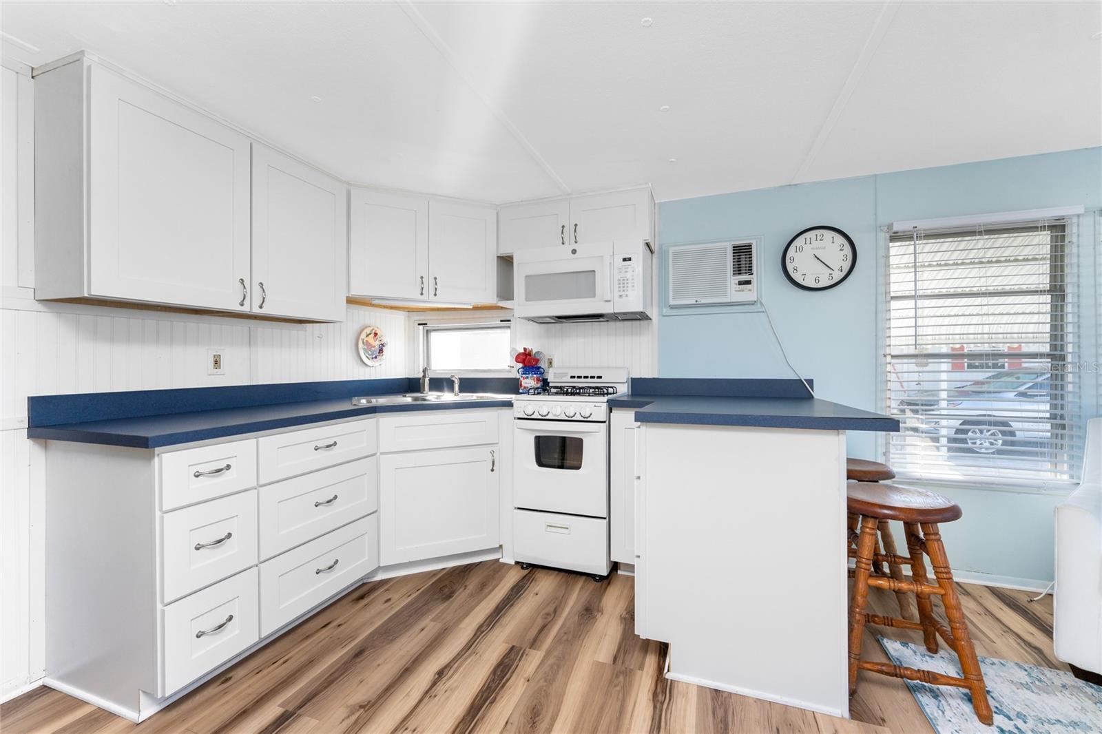 D6145644 Property Photo