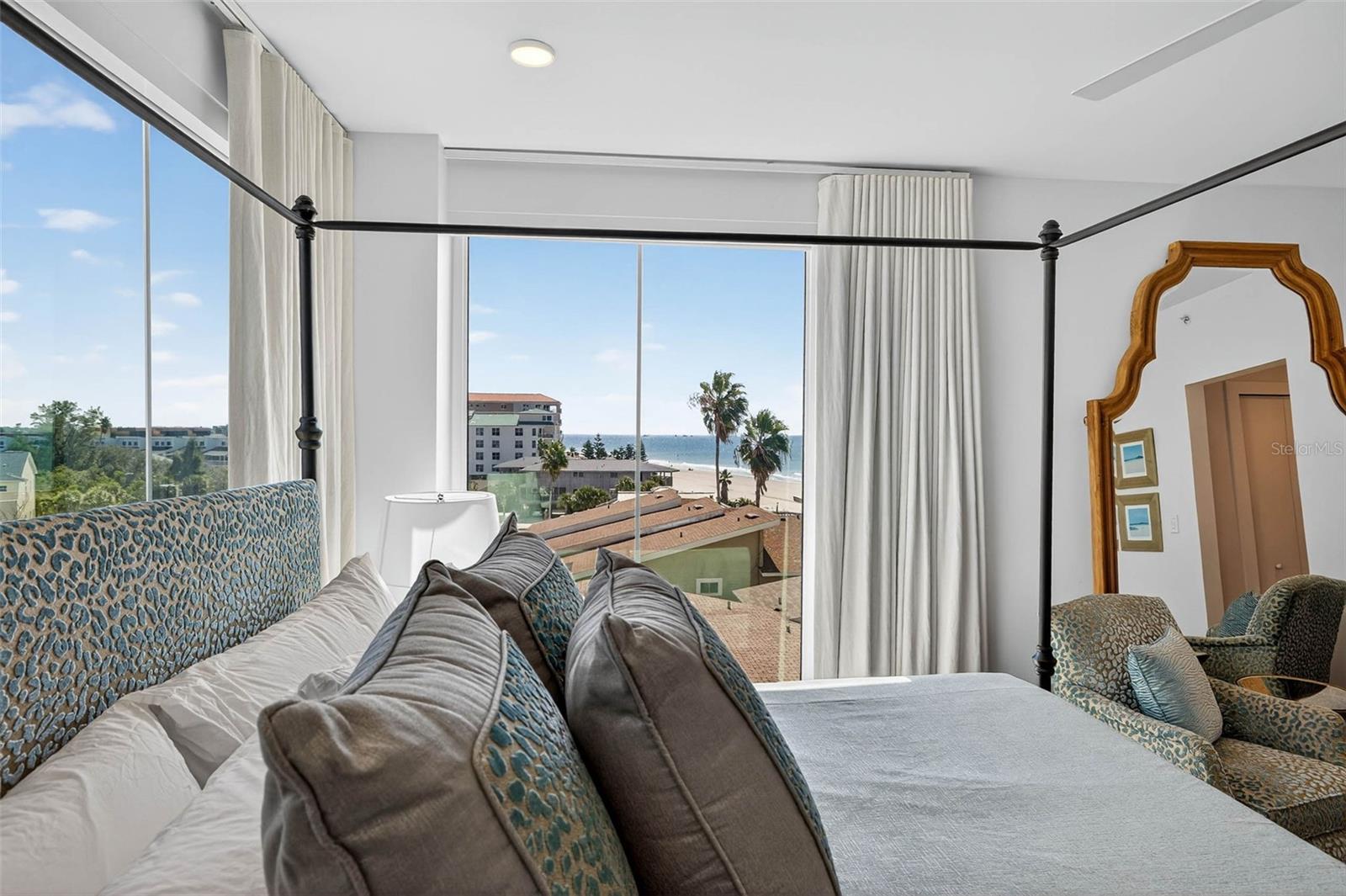 TB8465284 Property Photo