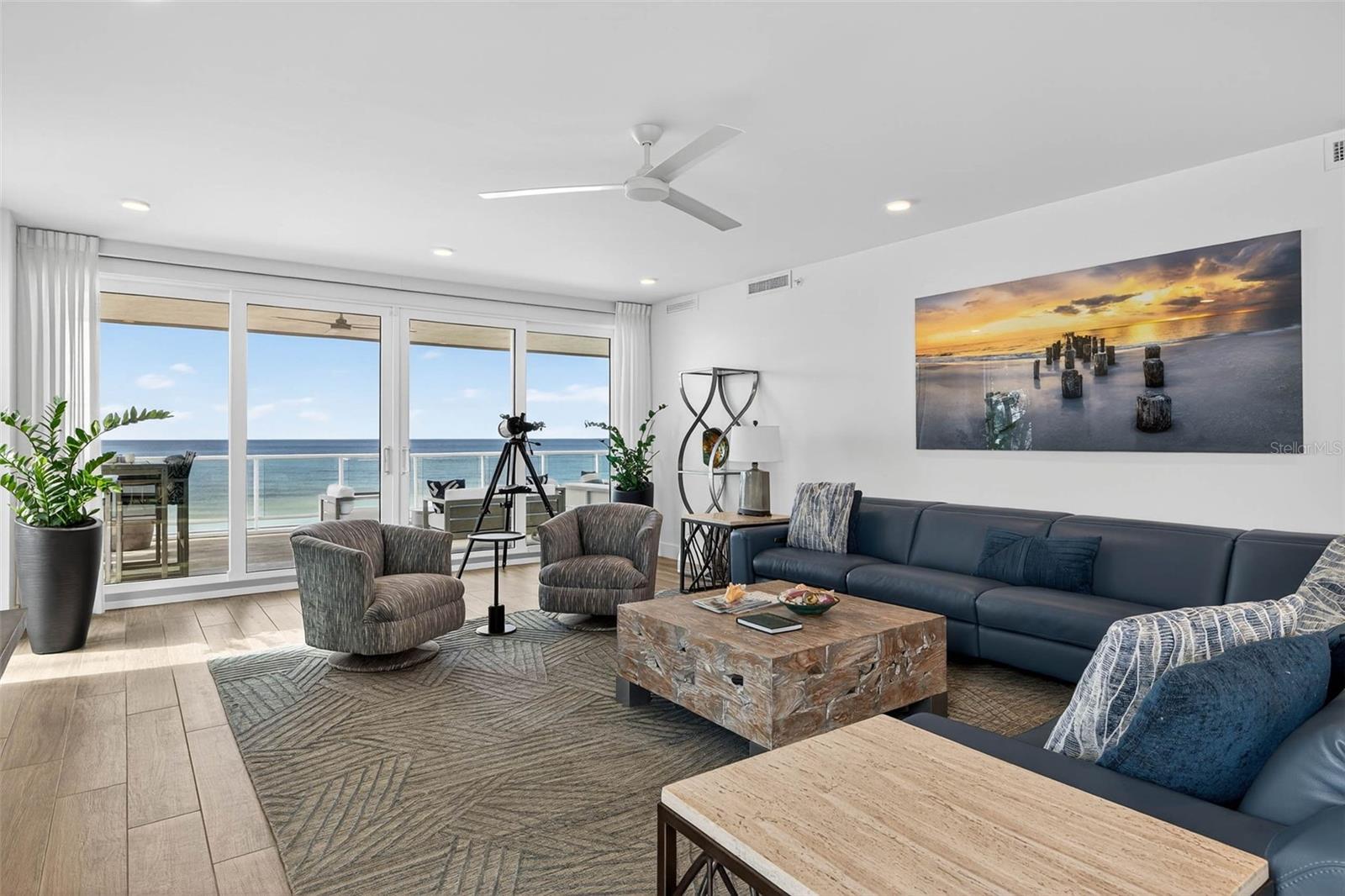 TB8465284 Property Photo