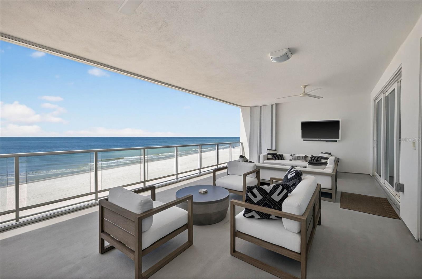 TB8465284 Property Photo