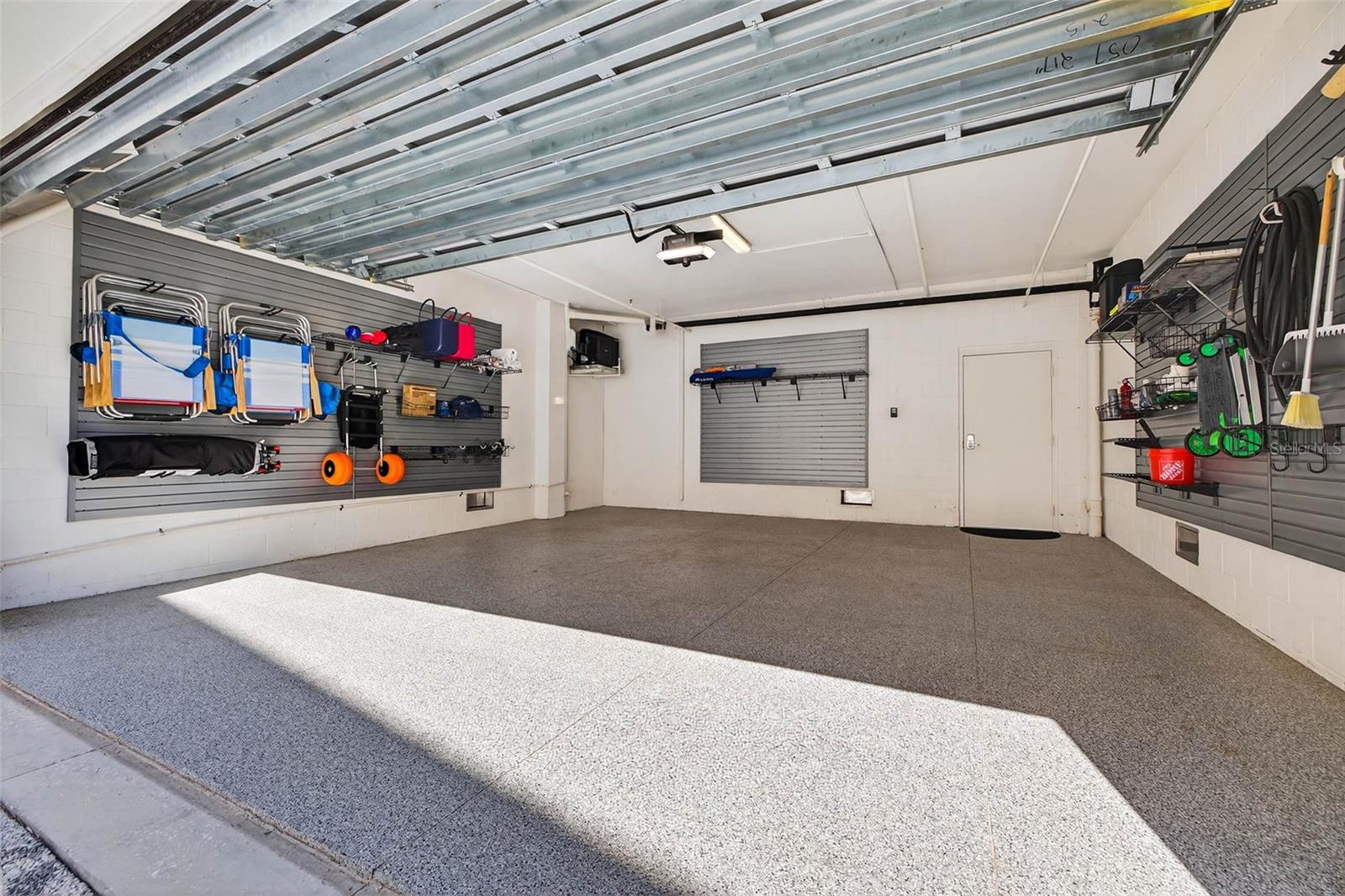 TB8465284 Property Photo