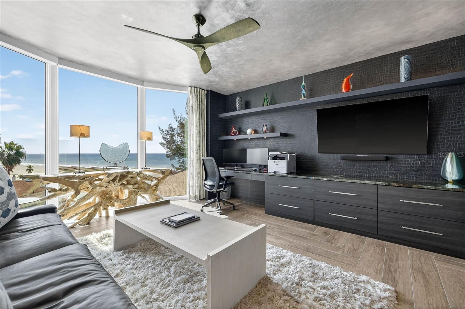 TB8465284 Property Photo