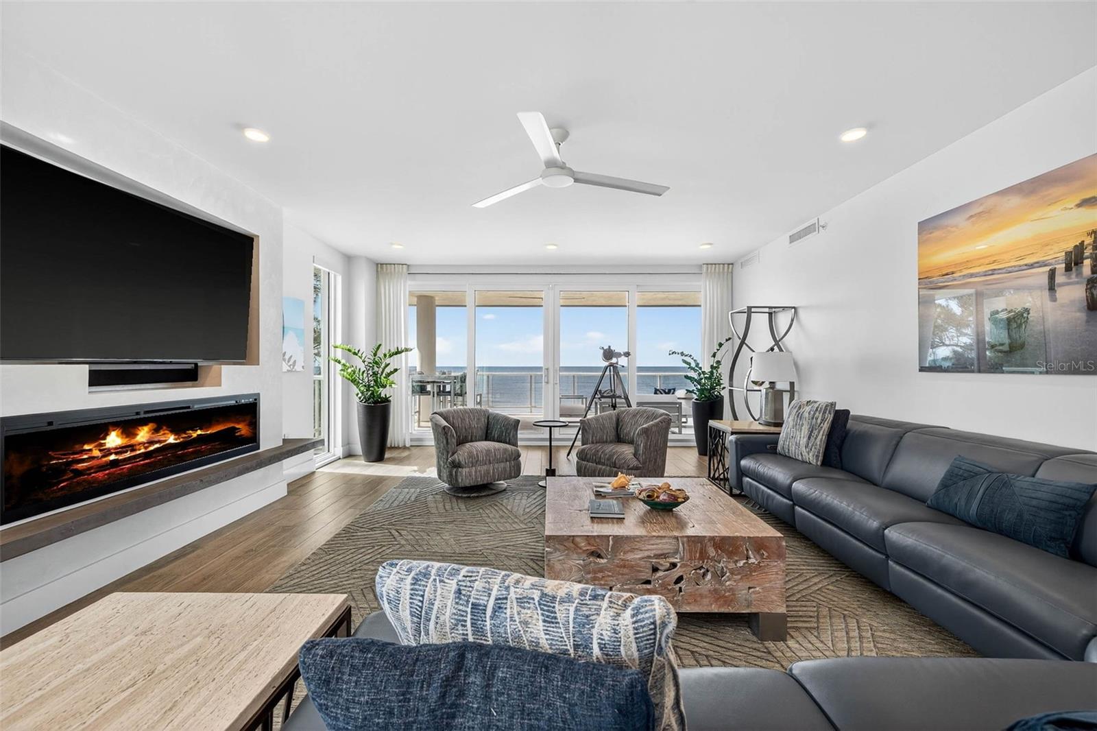 TB8465284 Property Photo