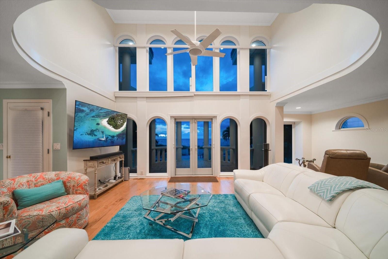 TB8465308 Property Photo