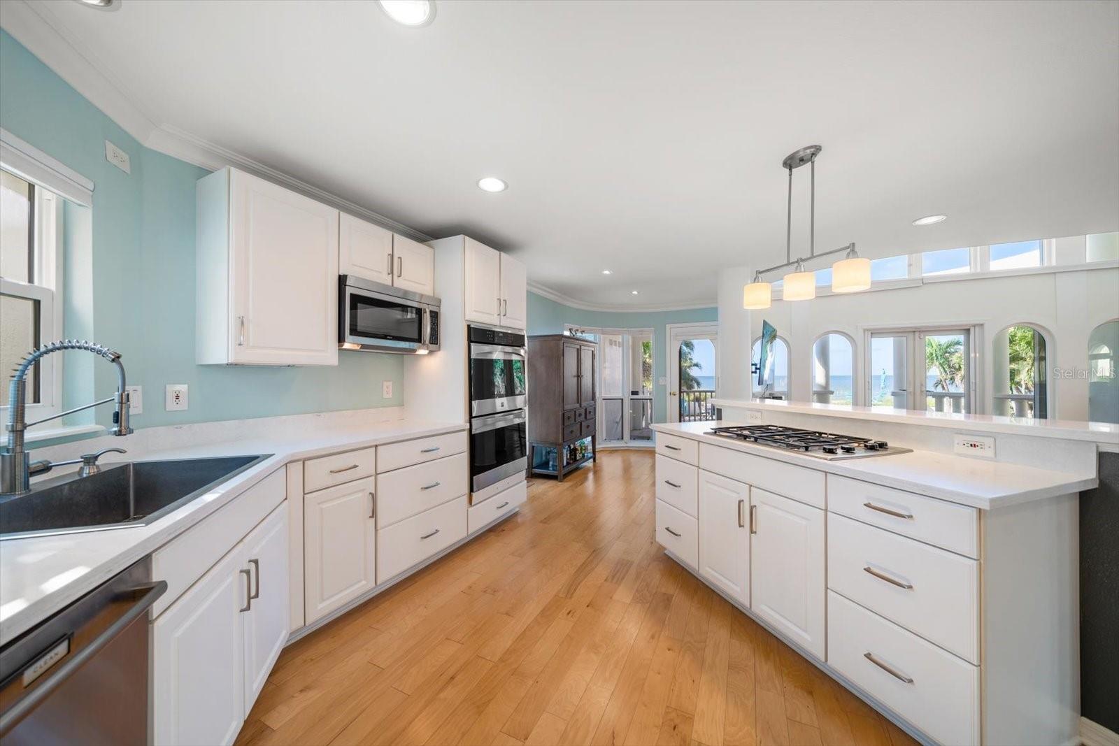 TB8465308 Property Photo