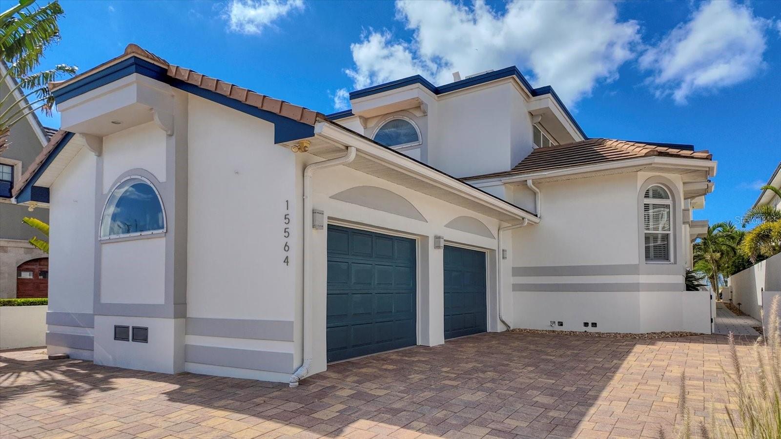 TB8465308 Property Photo