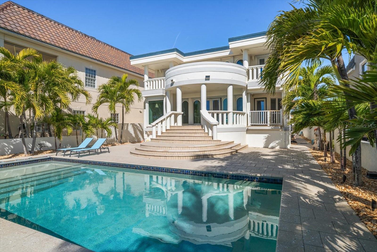 TB8465308 Property Photo