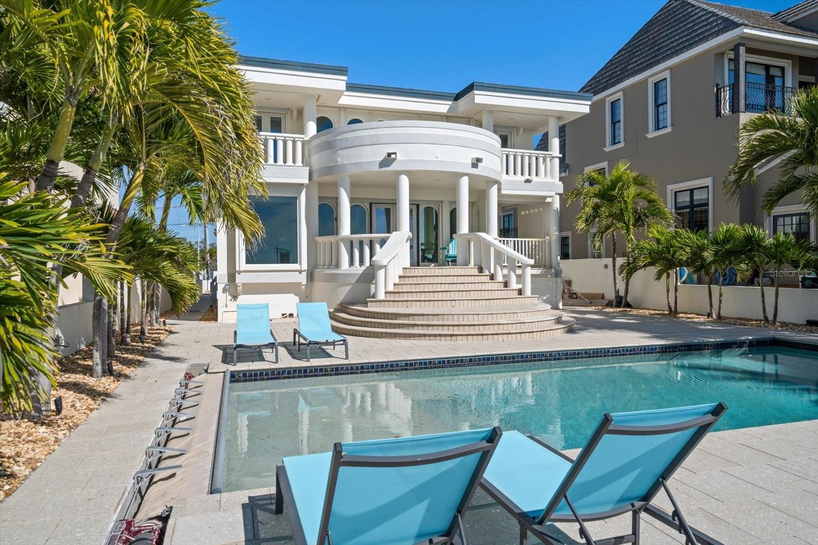 TB8465308 Property Photo