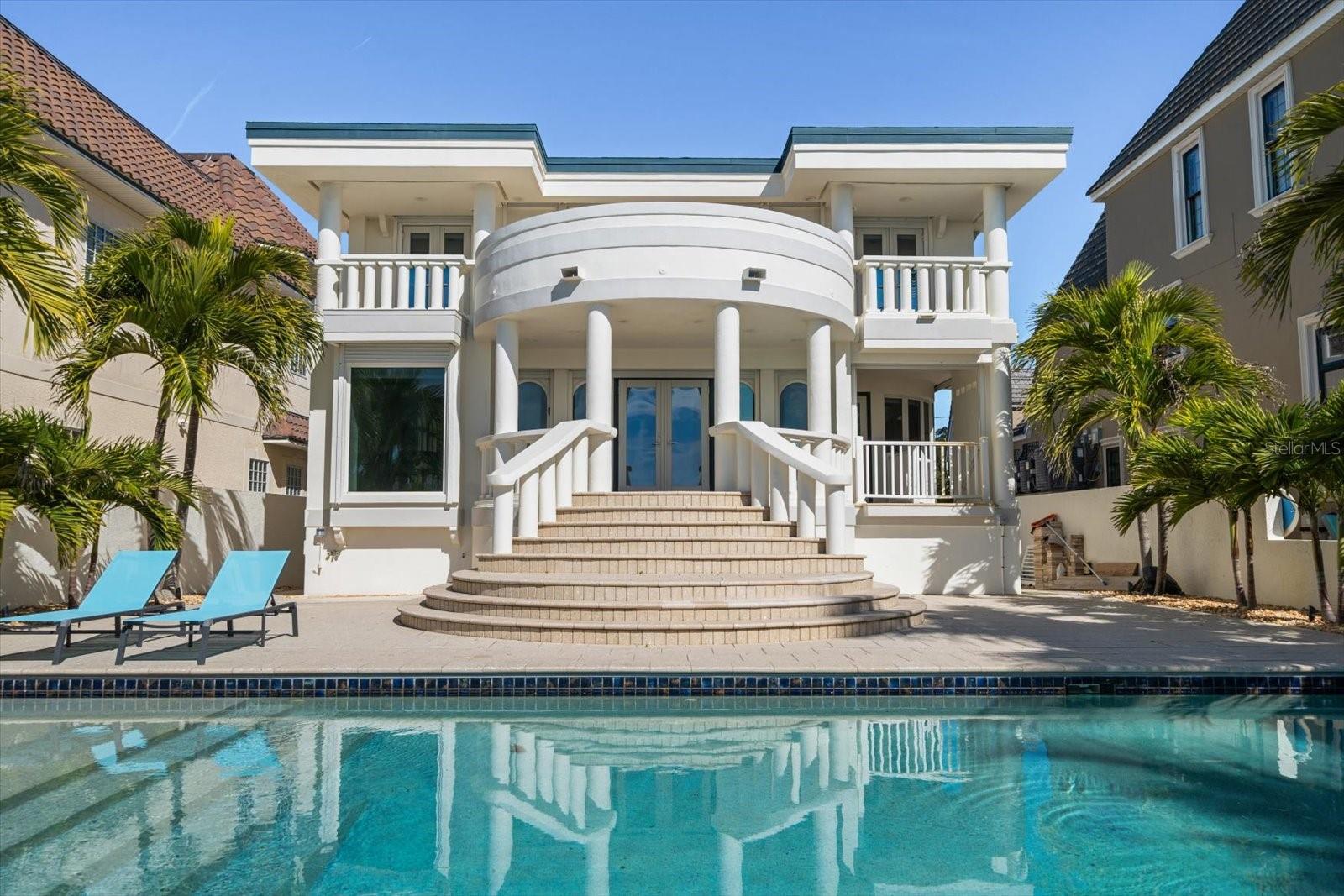 TB8465308 Property Photo