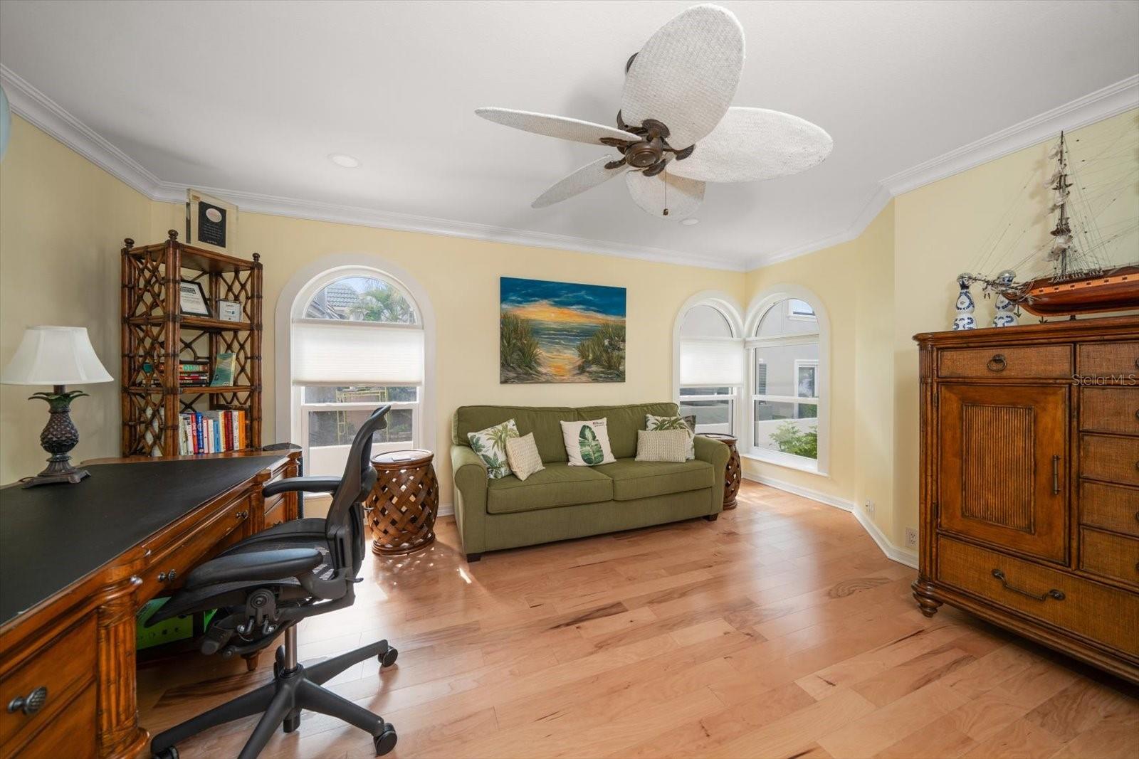 TB8465308 Property Photo