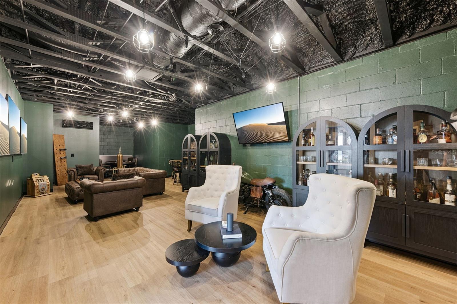 O6374371 Property Photo