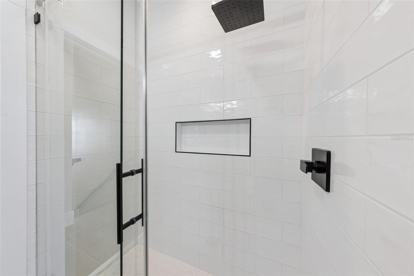 O6374371 Property Photo