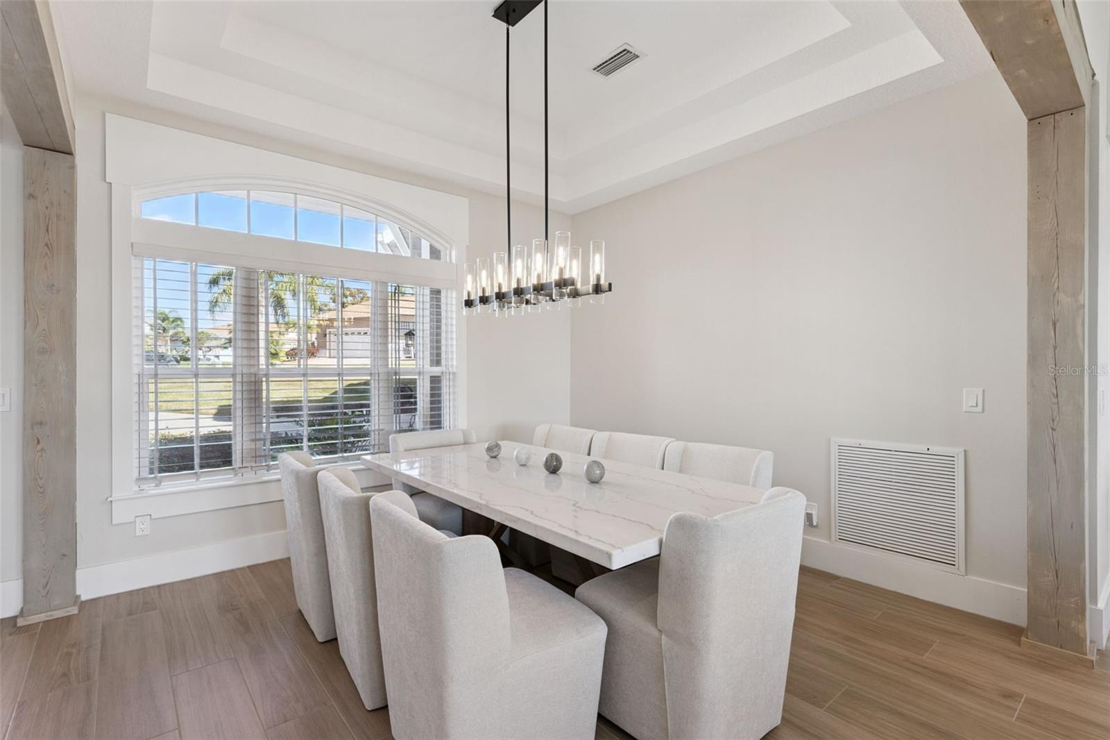 O6374371 Property Photo