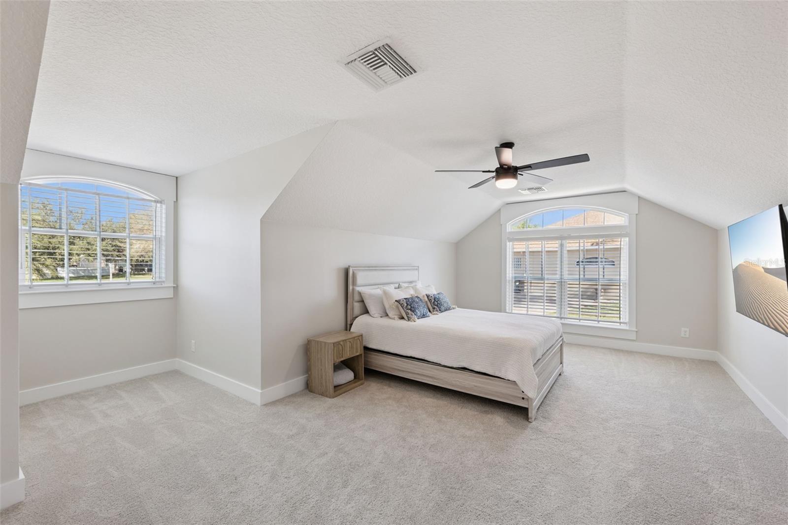 O6374371 Property Photo