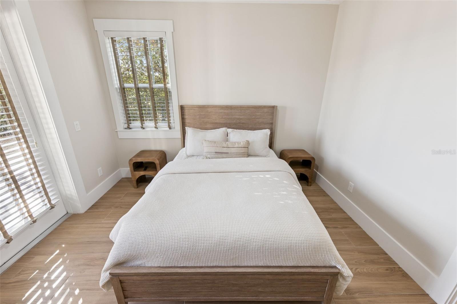 O6374371 Property Photo