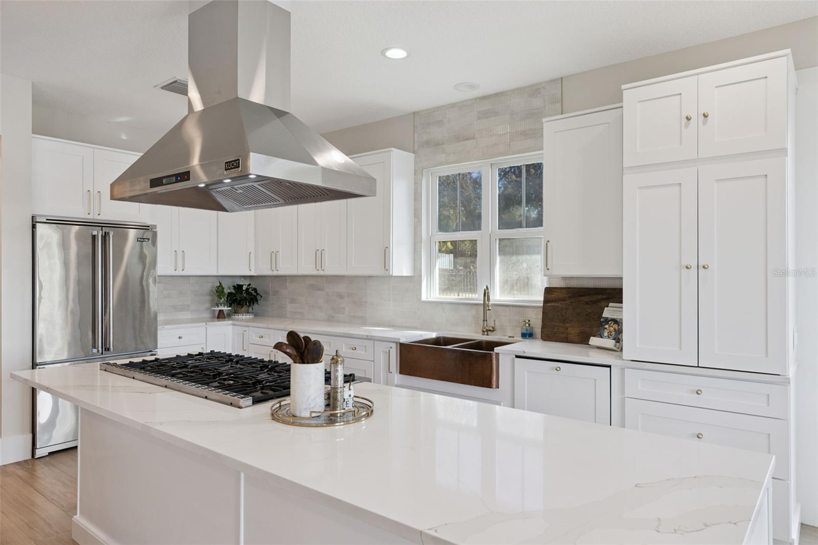 O6374371 Property Photo