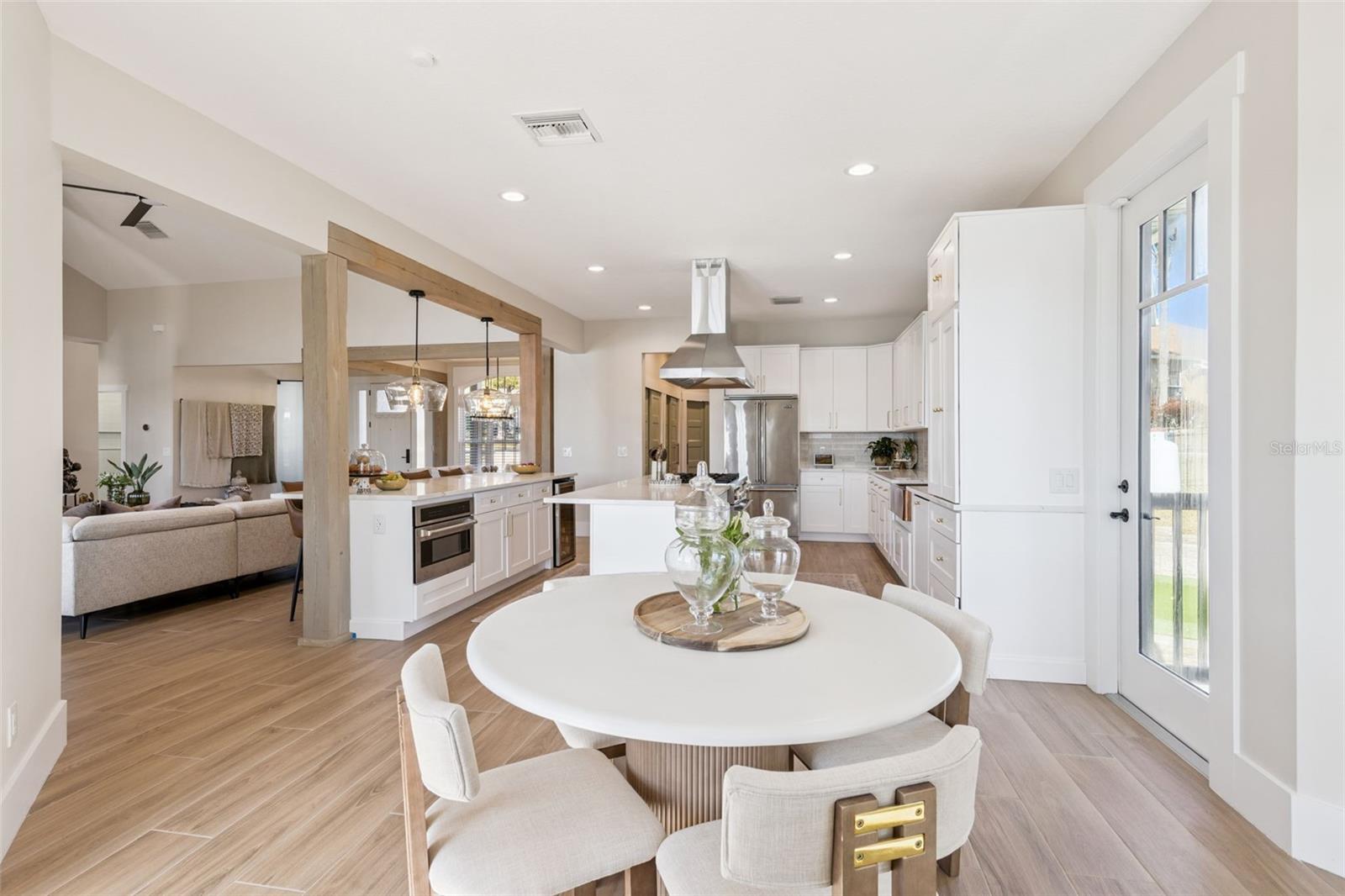 O6374371 Property Photo