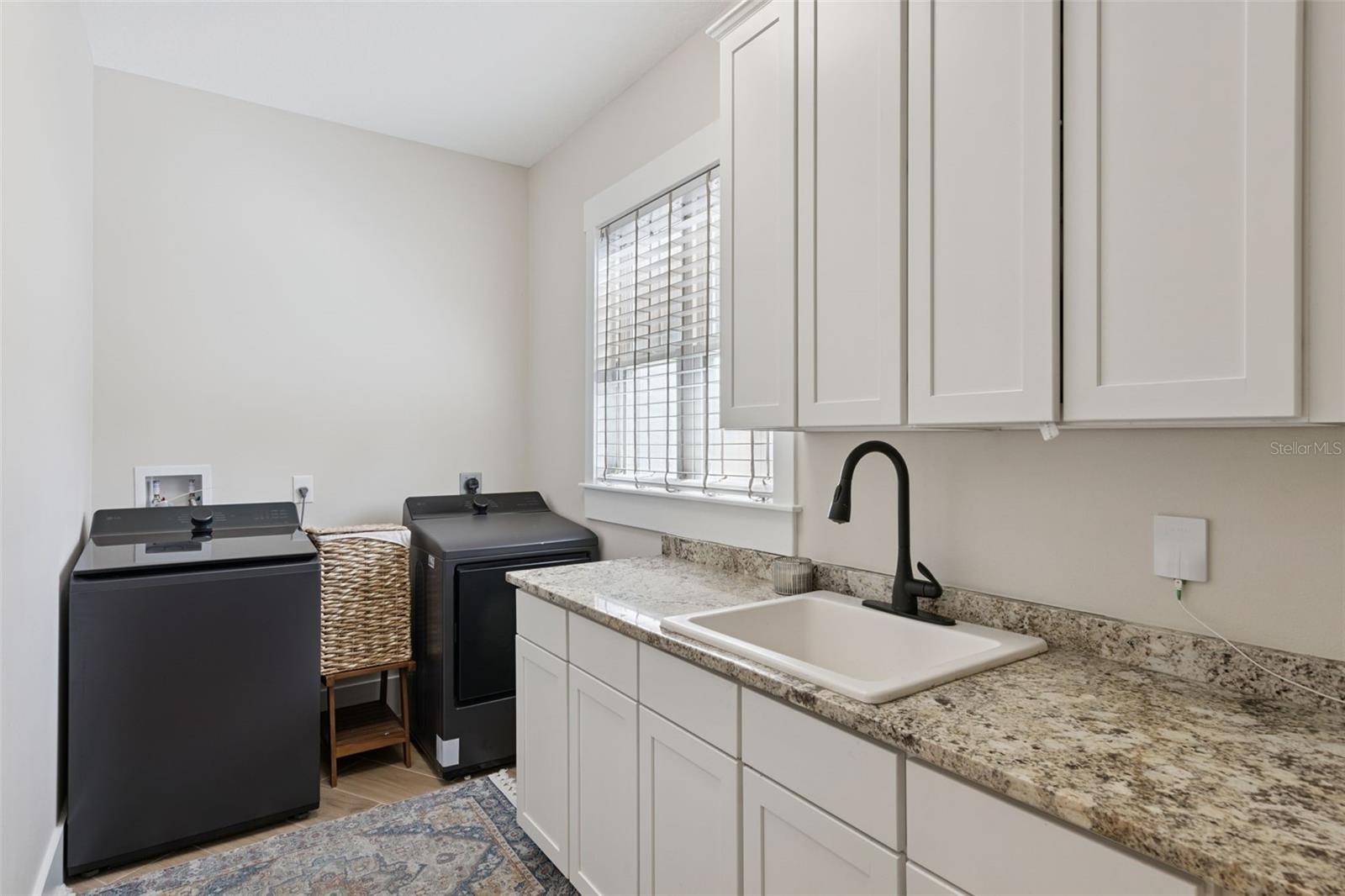 O6374371 Property Photo