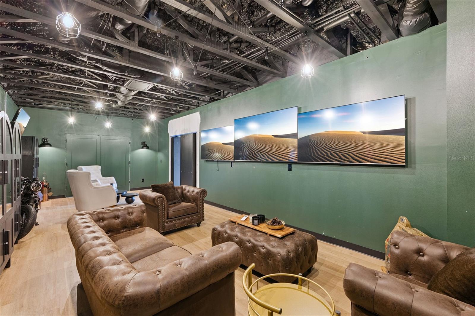 O6374371 Property Photo